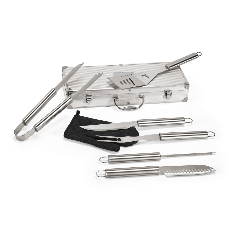 KIT CHURRASCO EM ESTOJO DE ALUMÍNIO COM LUVA DE COZINHA EM POLIÉSTER E 6 UTENSÍLIOS EM AÇO INOX