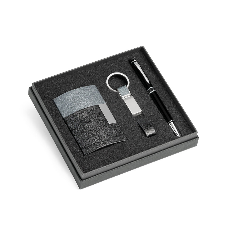 KIT DE PORTA CARTÕES, CHAVEIRO E CANETA ESFEROGRÁFICA EM C.SINTÉTICO, METAL E ALUMÍNIO