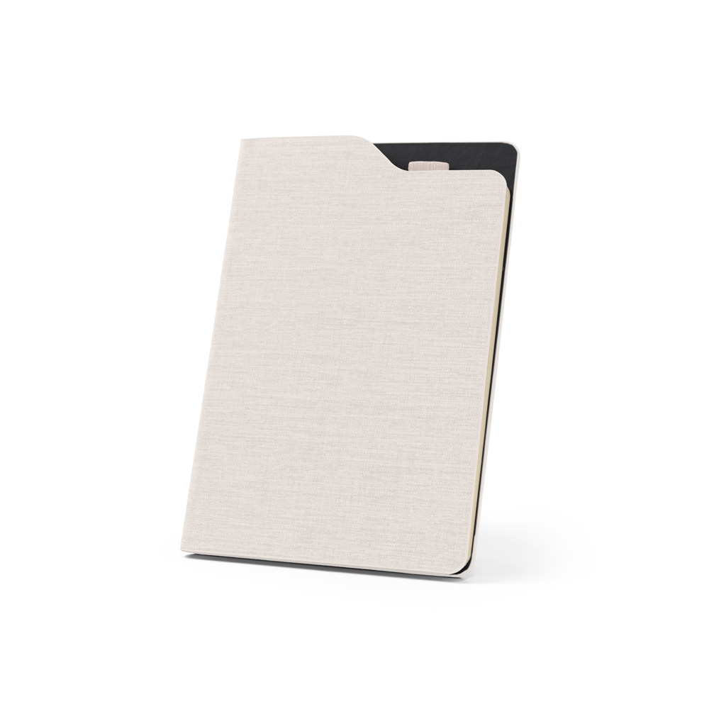 CADERNO A5 DE CAPA DURA EM TECIDO PET 100% RECICLADO, COM PÁGINAS PAUTADAS RECICLADAS